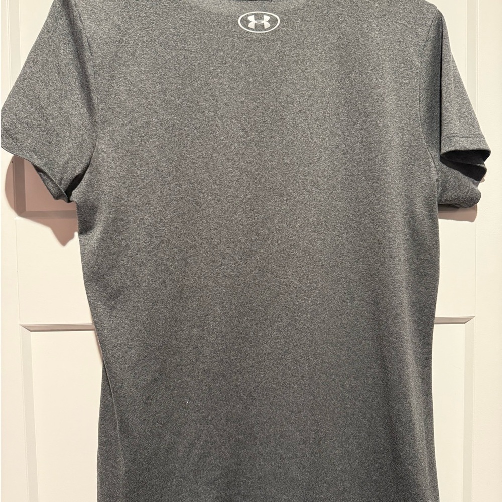 Under Armour Women’s Dark Gray V-Neck Short Sleeve Tee - Picture 3 of 3